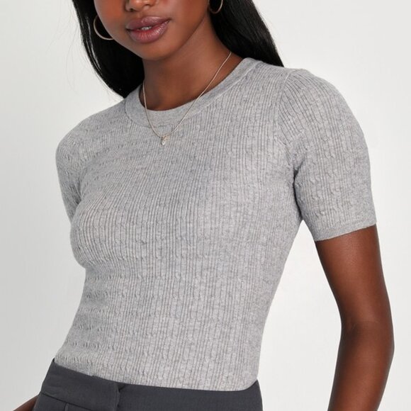 NWT Lulus Classy Excellence Heather Grey Sweater Knit Short Sleeve Top - Size S - Picture 1 of 3